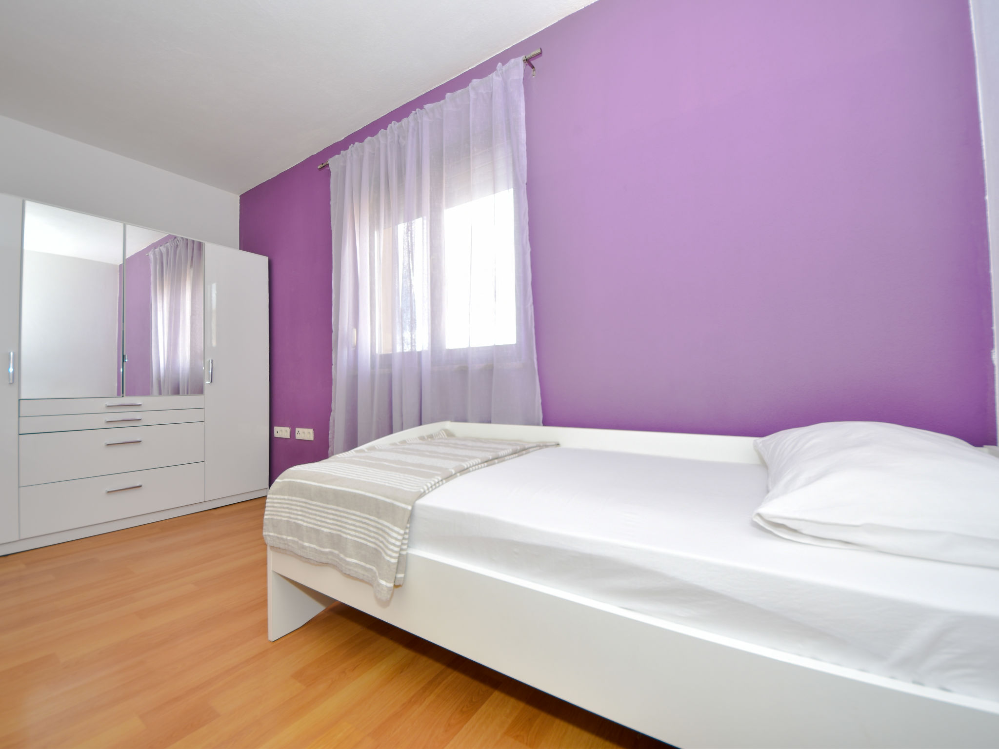 Zonovergoten villa met privézwembad op 130 meter van het rotsstrand in Maslenica - foto 11