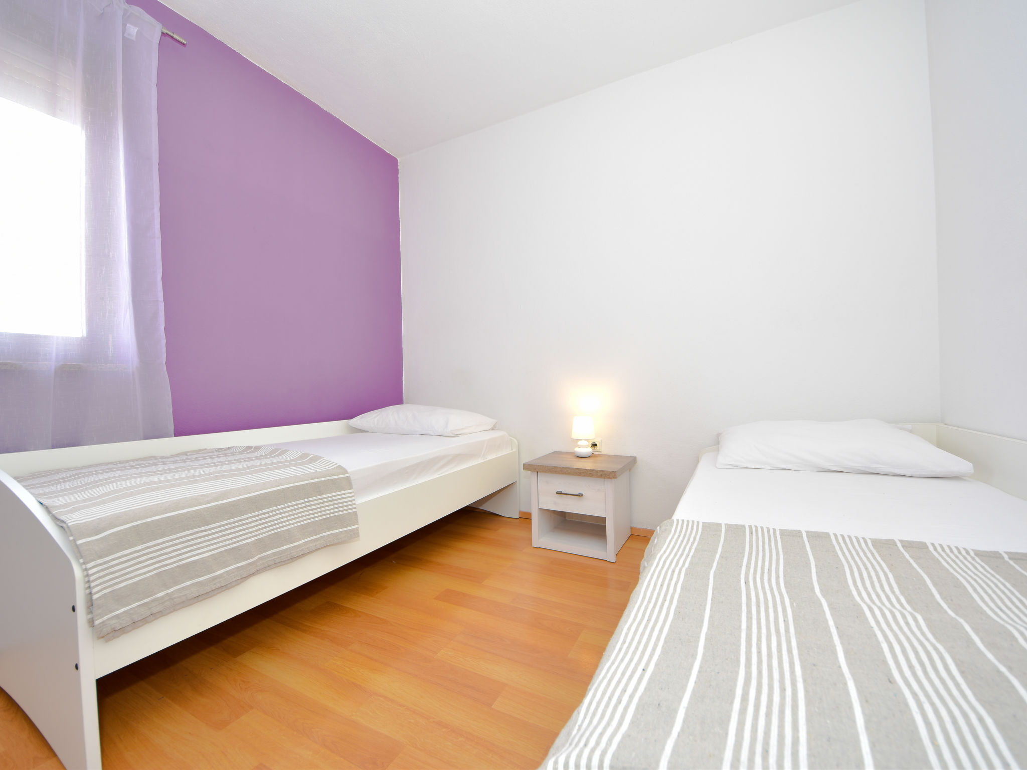 Zonovergoten villa met privézwembad op 130 meter van het rotsstrand in Maslenica - foto 12