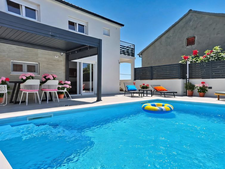 Vakantiehuis met privézwembad in Maslenica voor 4 personen in Maslenica