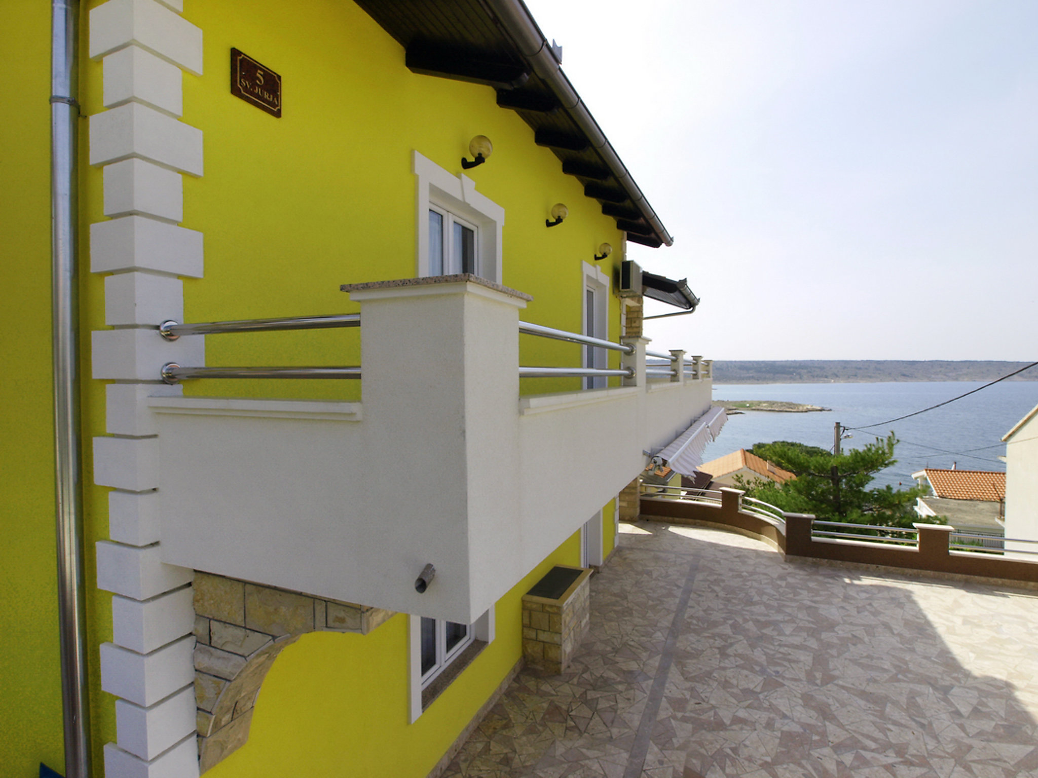 Vakantiehuis Anić aan zee bij Novigrad – 6 pers, direct aan het strand - foto 15