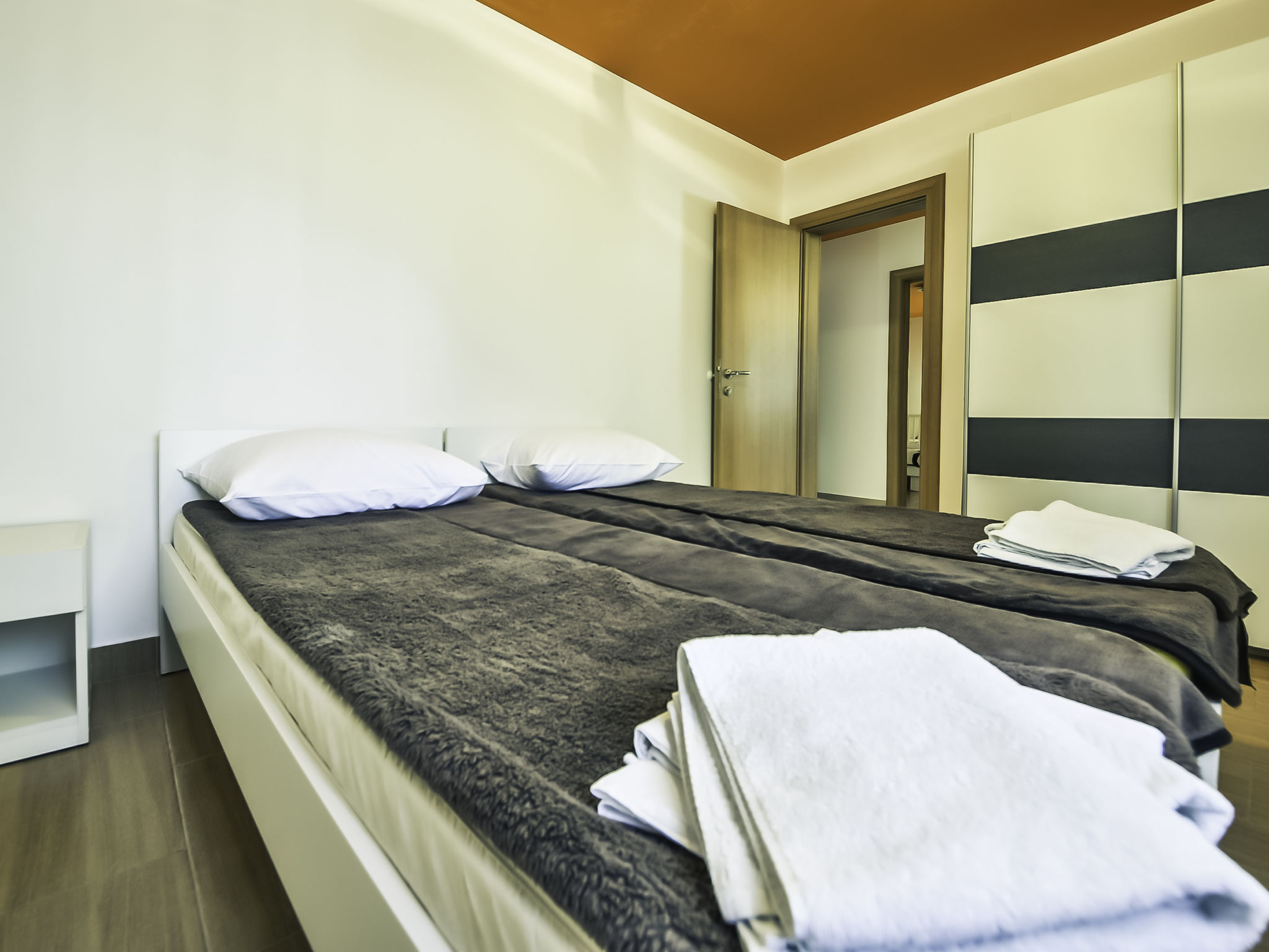 Vakantiehuis Anić aan zee bij Novigrad – 6 pers, direct aan het strand - foto 11