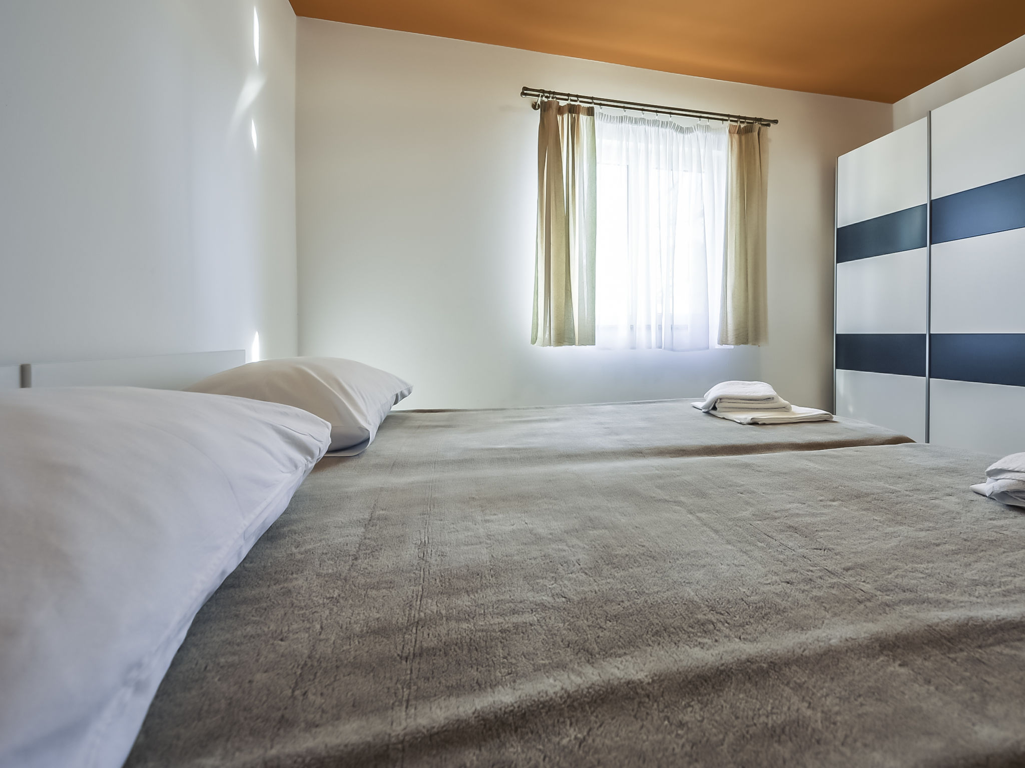 Vakantiehuis Anić aan zee bij Novigrad – 6 pers, direct aan het strand - foto 10