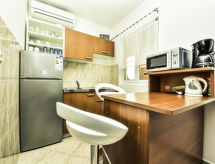 Zonovergoten appartement Dragica, 40 meter van het kiezelstrand in Novigrad - thumbnail 2