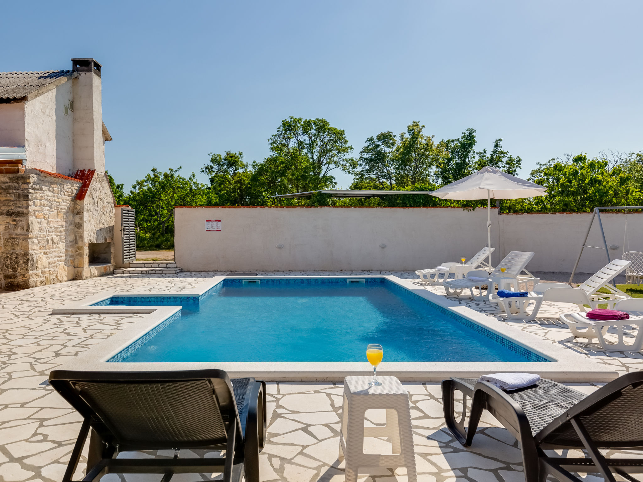 Maison Branka – Cuisine et coin repas, photo 25 sur 41