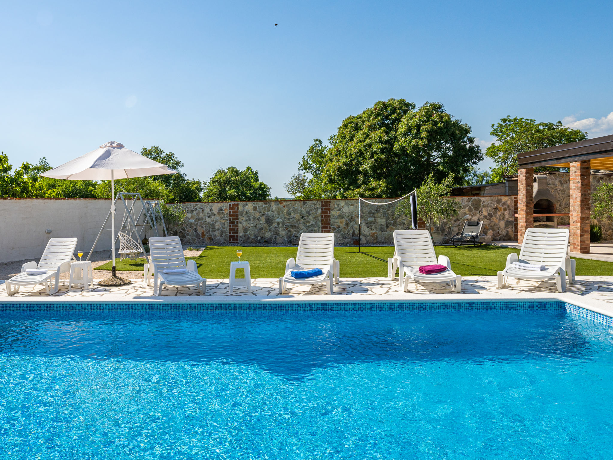Maison Branka – Piscine extérieure, photo 29 sur 41