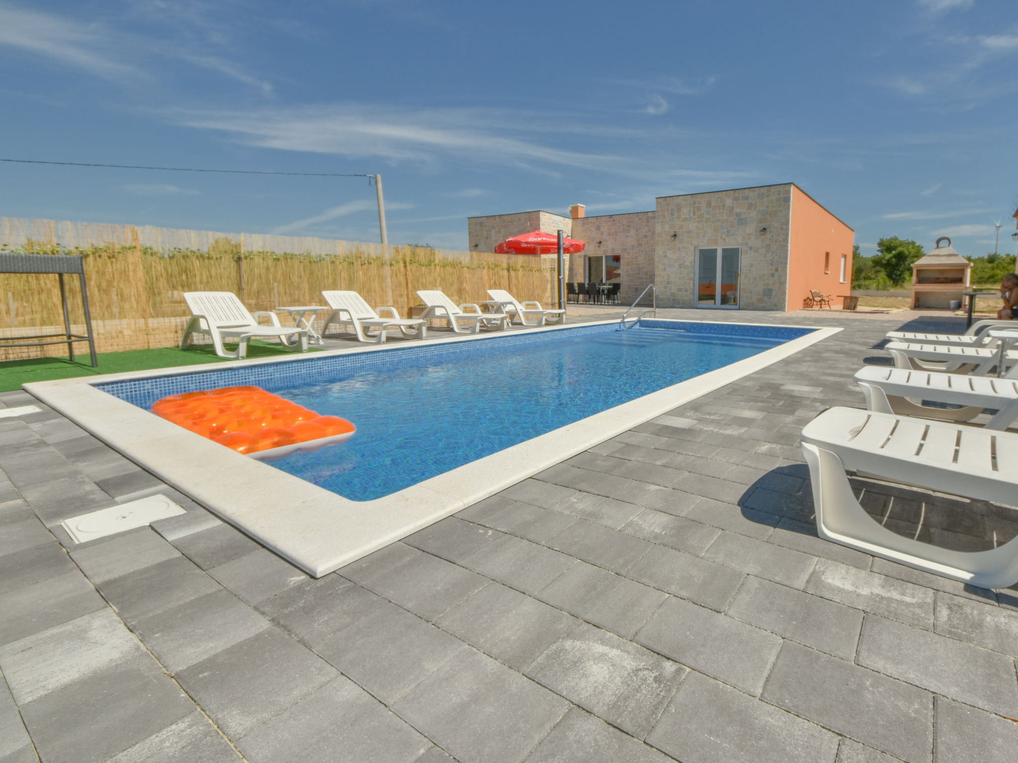 Vulelija Holiday Home — Pool Outdoor (4 of 31)