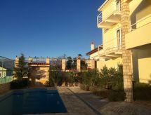 Charmantes Studio mit Balkon und Pool