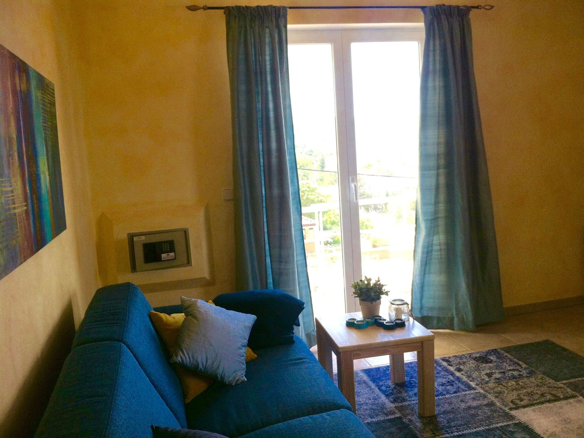 Charmantes Studio mit Balkon und Pool-Image-tags.info