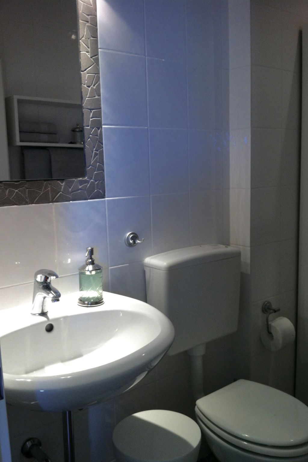 Charmantes Studio mit Balkon und Pool-Image-tags.info