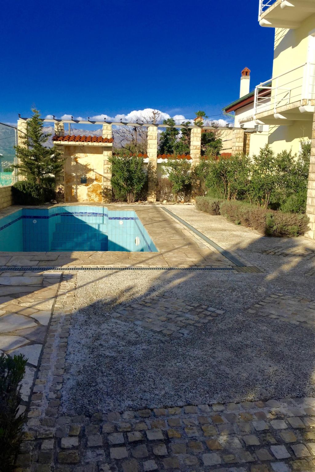 Charmantes Studio mit Balkon und Pool-Image-tags.info