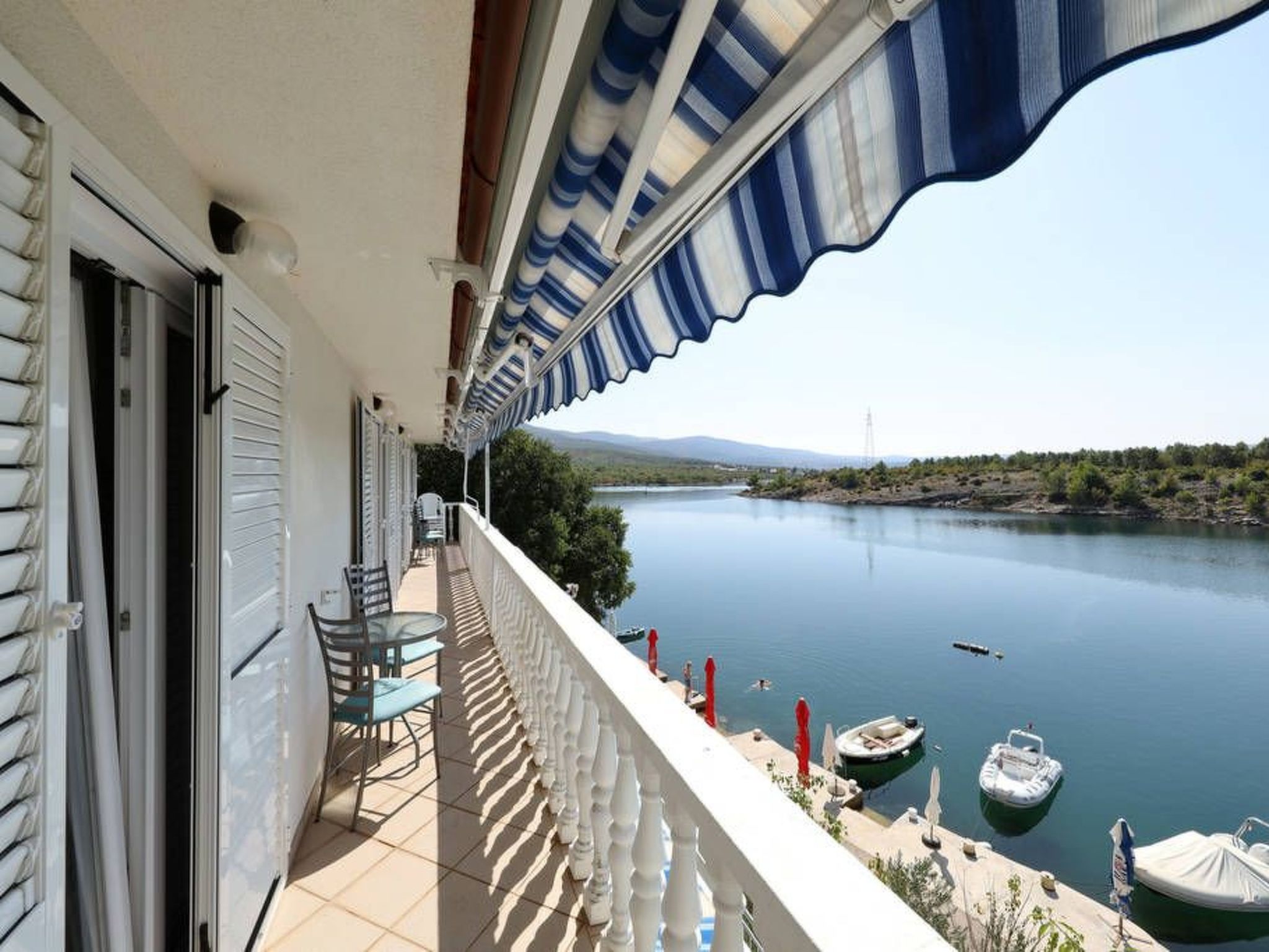 Ferienwohnung-Dedans