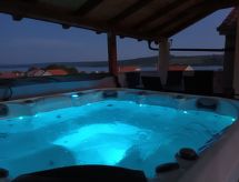Jacuzzi Haus: Moderne villa met jacuzzi op 300m van zee in Posedarje - thumbnail 1