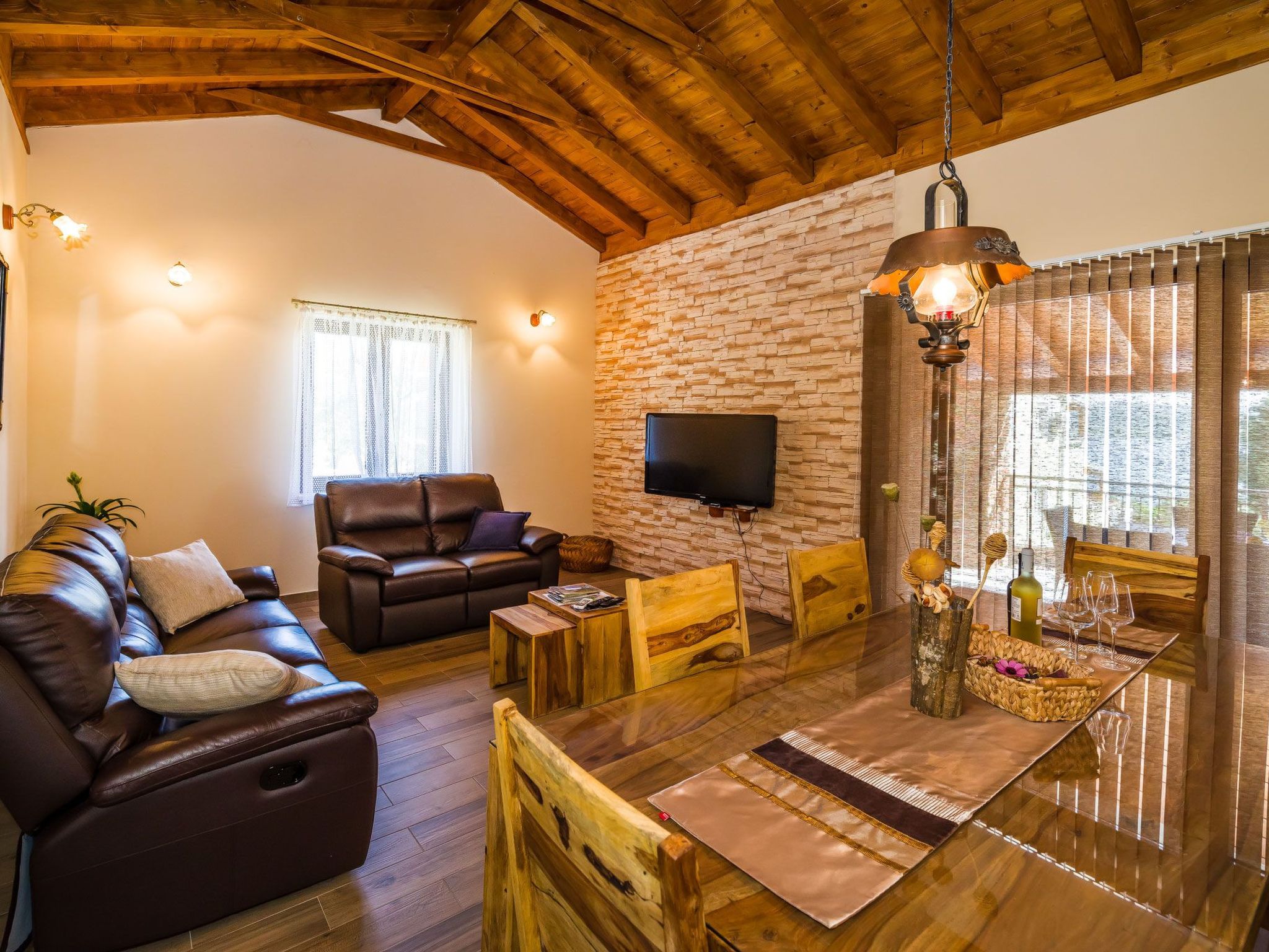 Ferienvilla Roko mit beheiztem Pool-Binnen