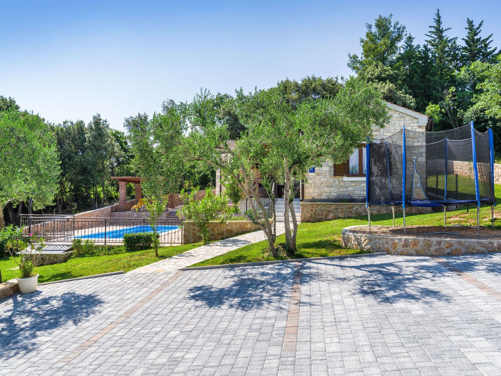 Ferienvilla Roko mit beheiztem Pool-Binnen