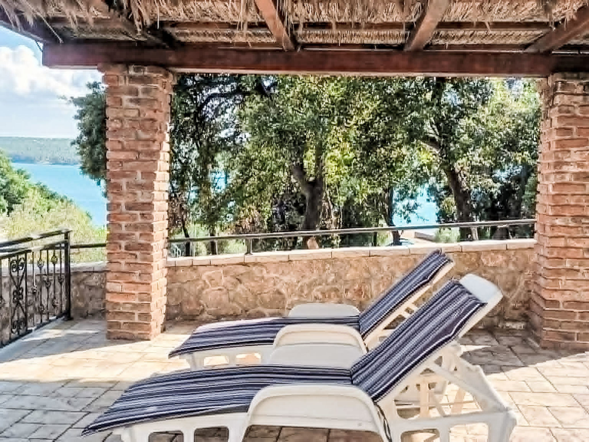 Ferienvilla Roko mit beheiztem Pool