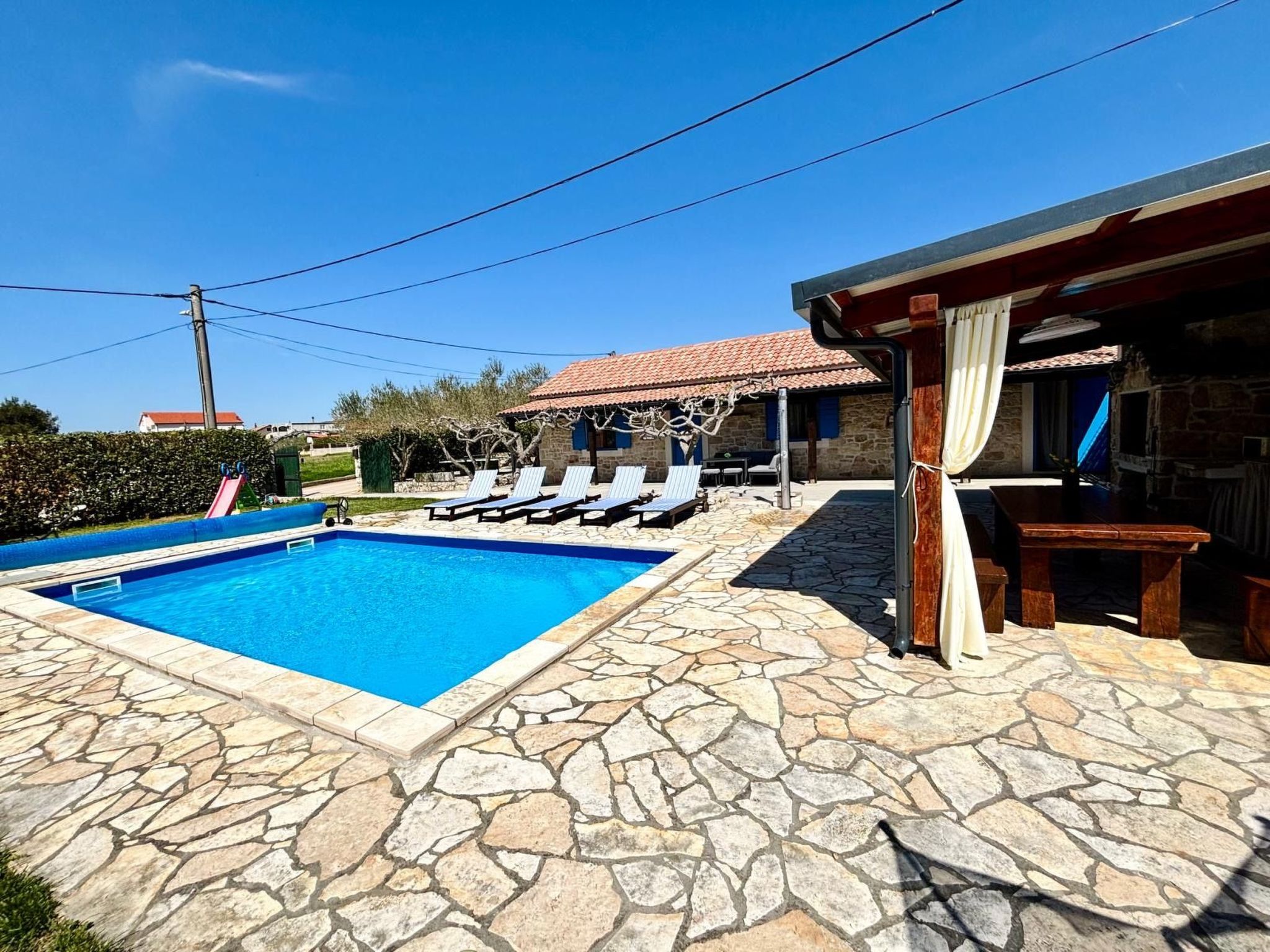 In Posedarje mit großem Garten-Image-tags.info