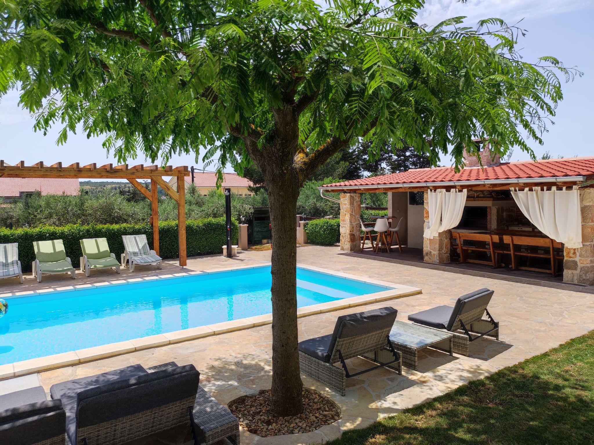 Vakantiehuis met privé zwembad in Posedarje (Kroatië) voor 12 personen