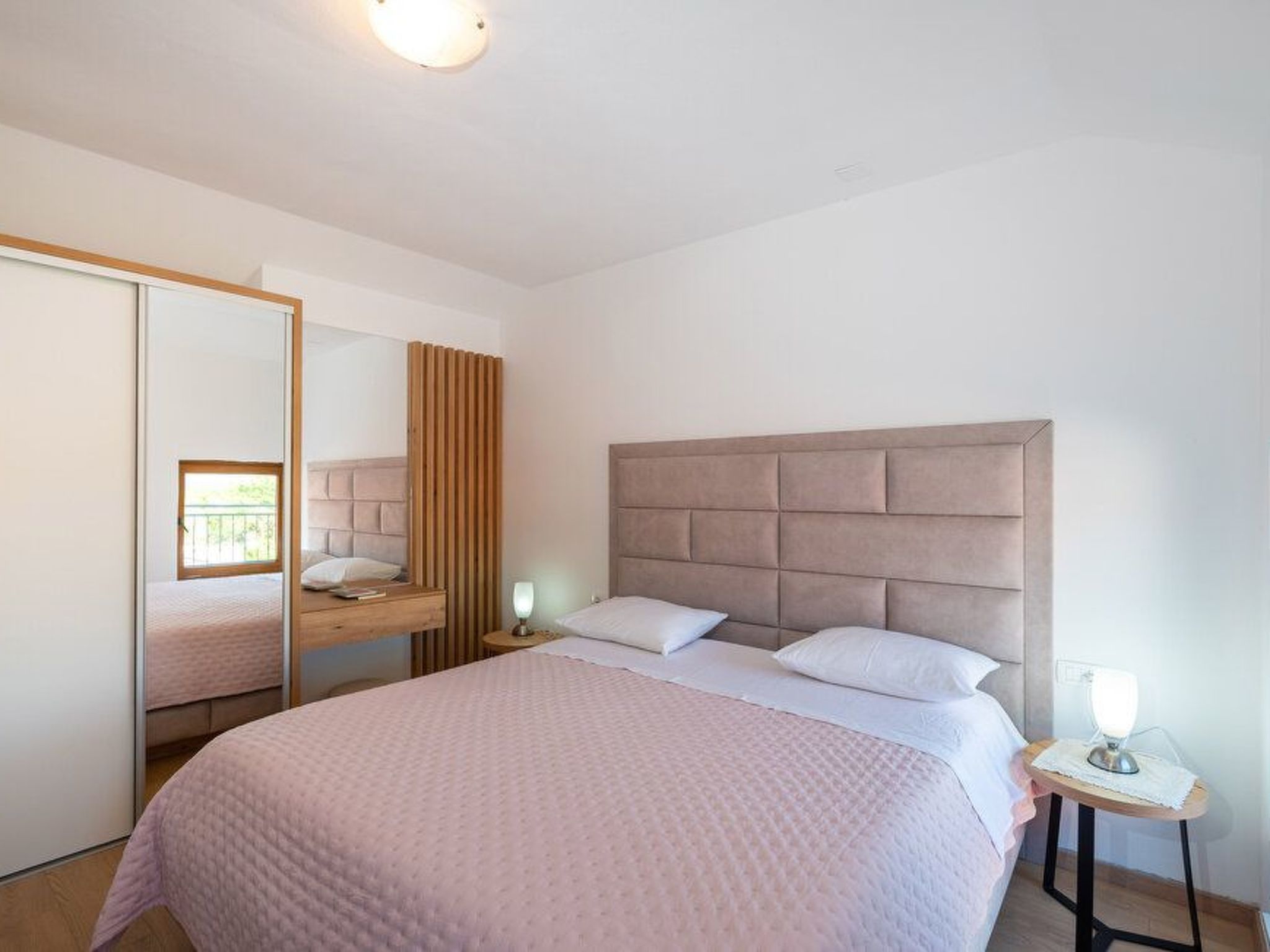 Mit Jacuzzi-TA Leut Agency-Binnen