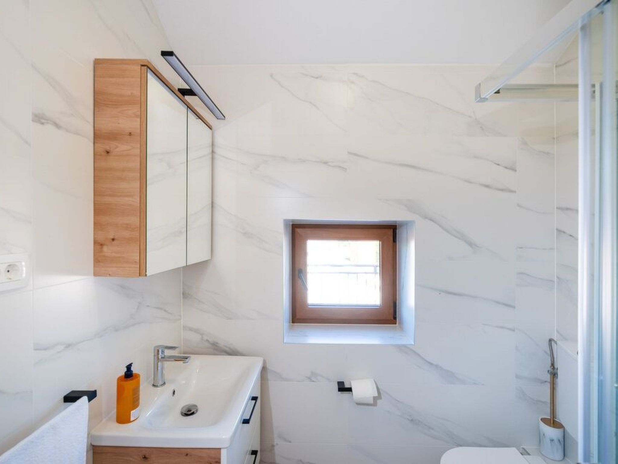 Mit Jacuzzi-TA Leut Agency-Binnen