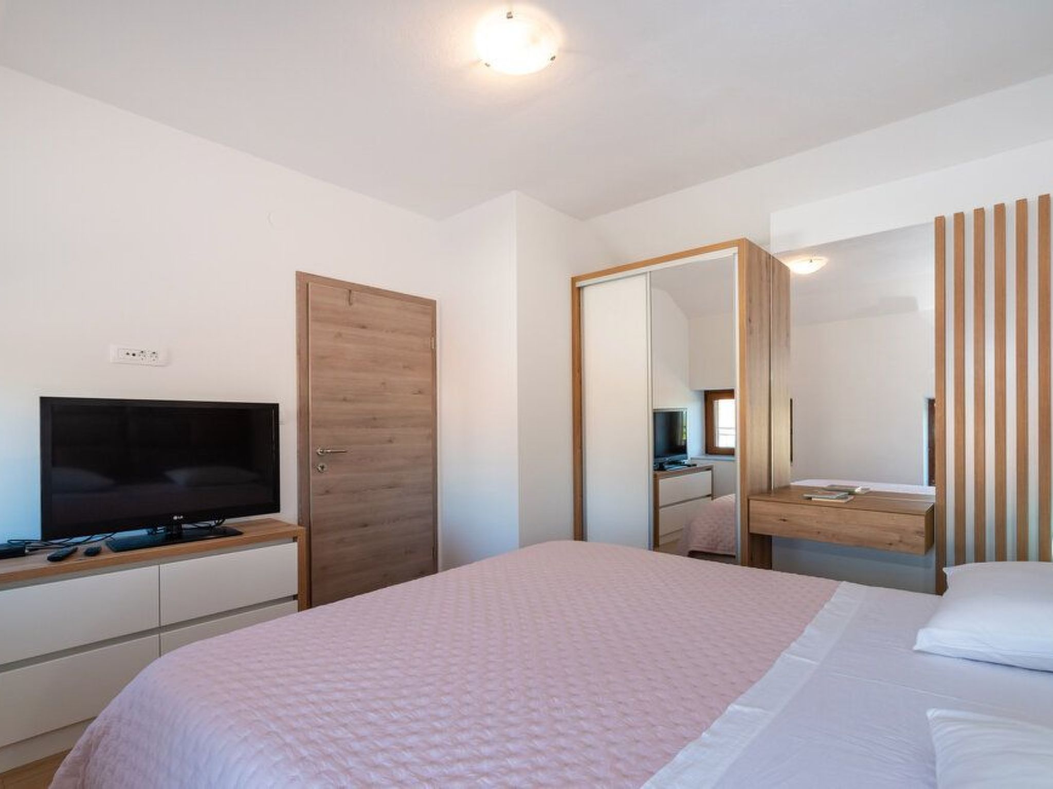 Mit Jacuzzi-TA Leut Agency-Binnen