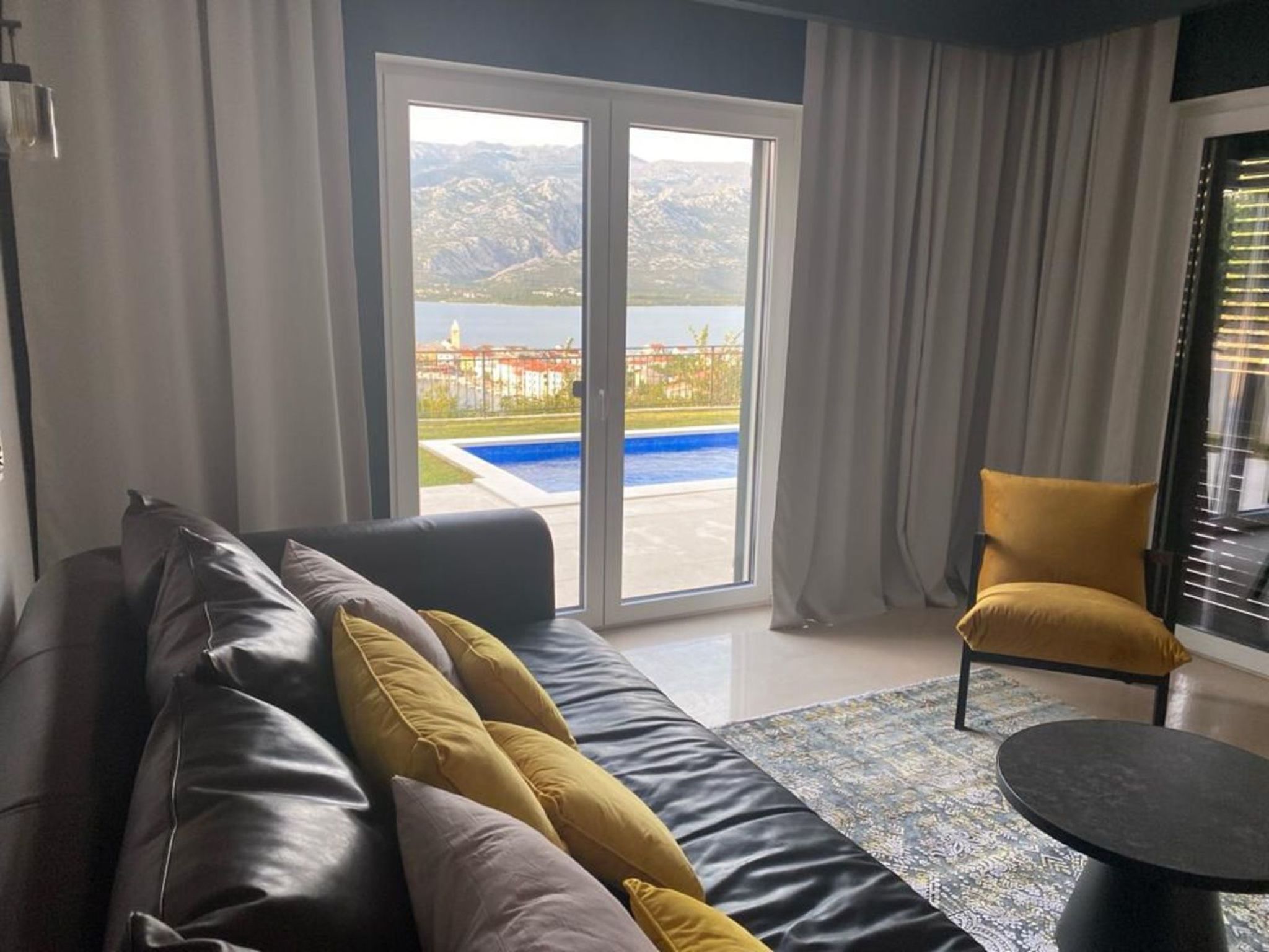 Mediterrane Villa, Pool, Panoramablick aufs Meer-Image-tags.info