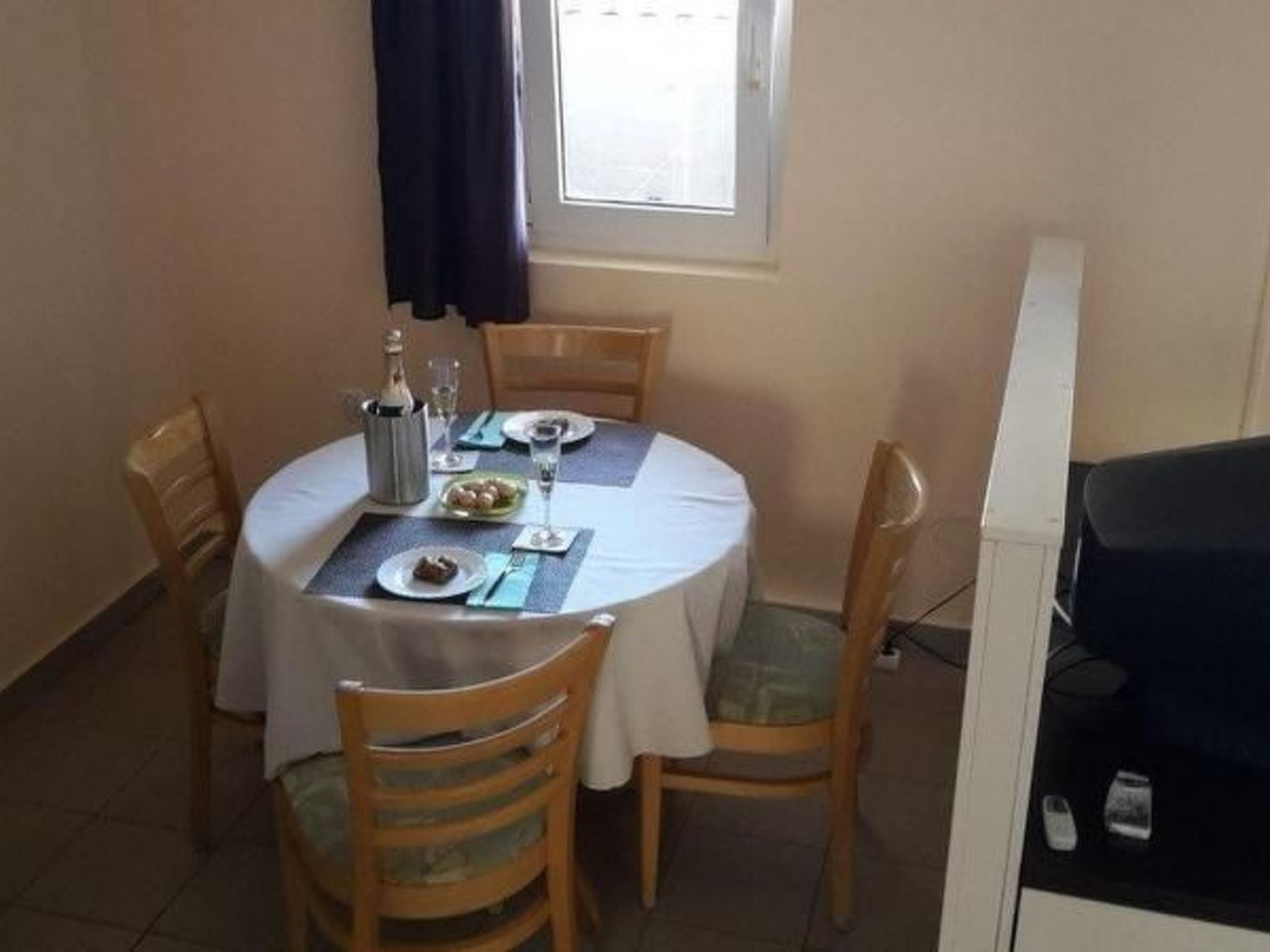 Vesna 1  mit Meerblick