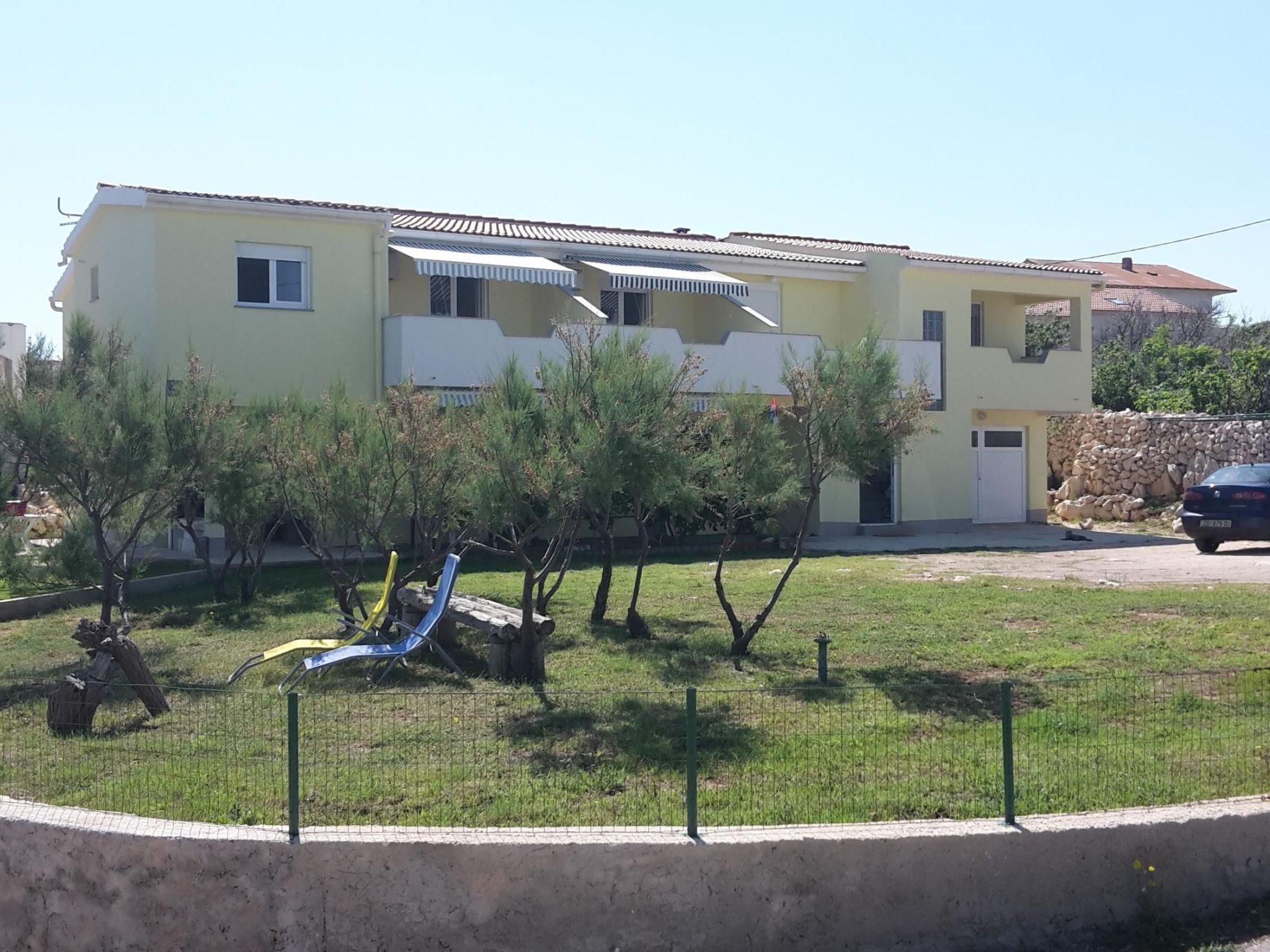 Appartement mit Balkon