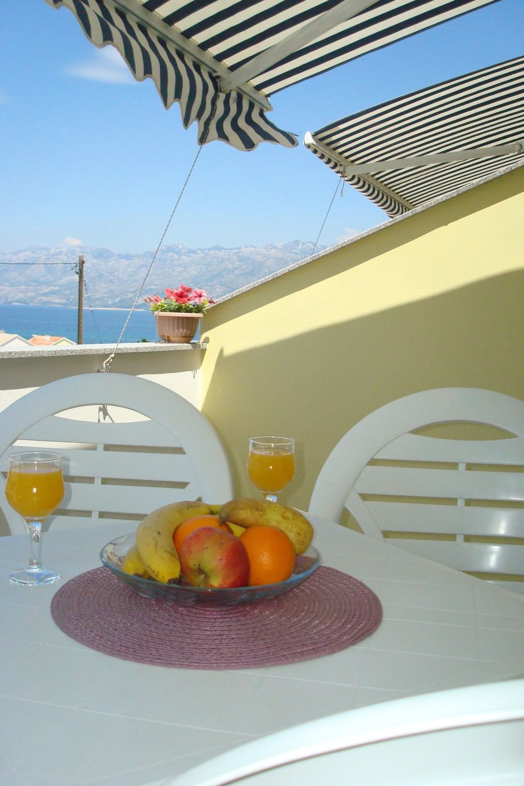 Appartement mit Balkon