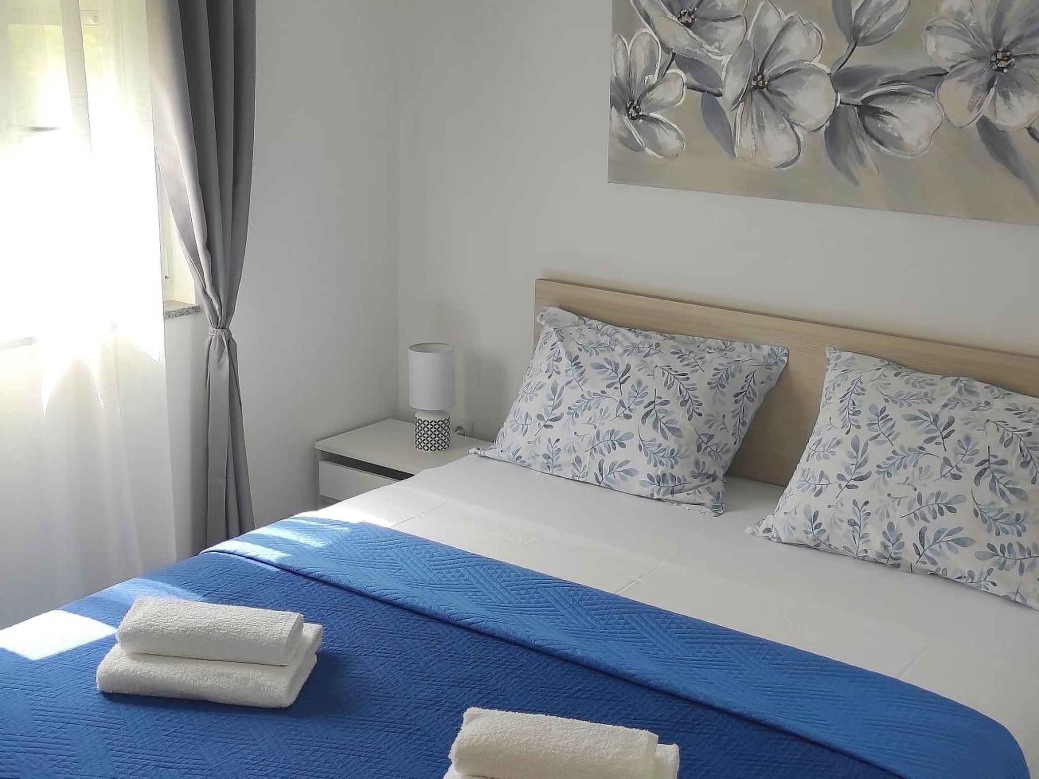 Appartement mit Balkon-Drinnen