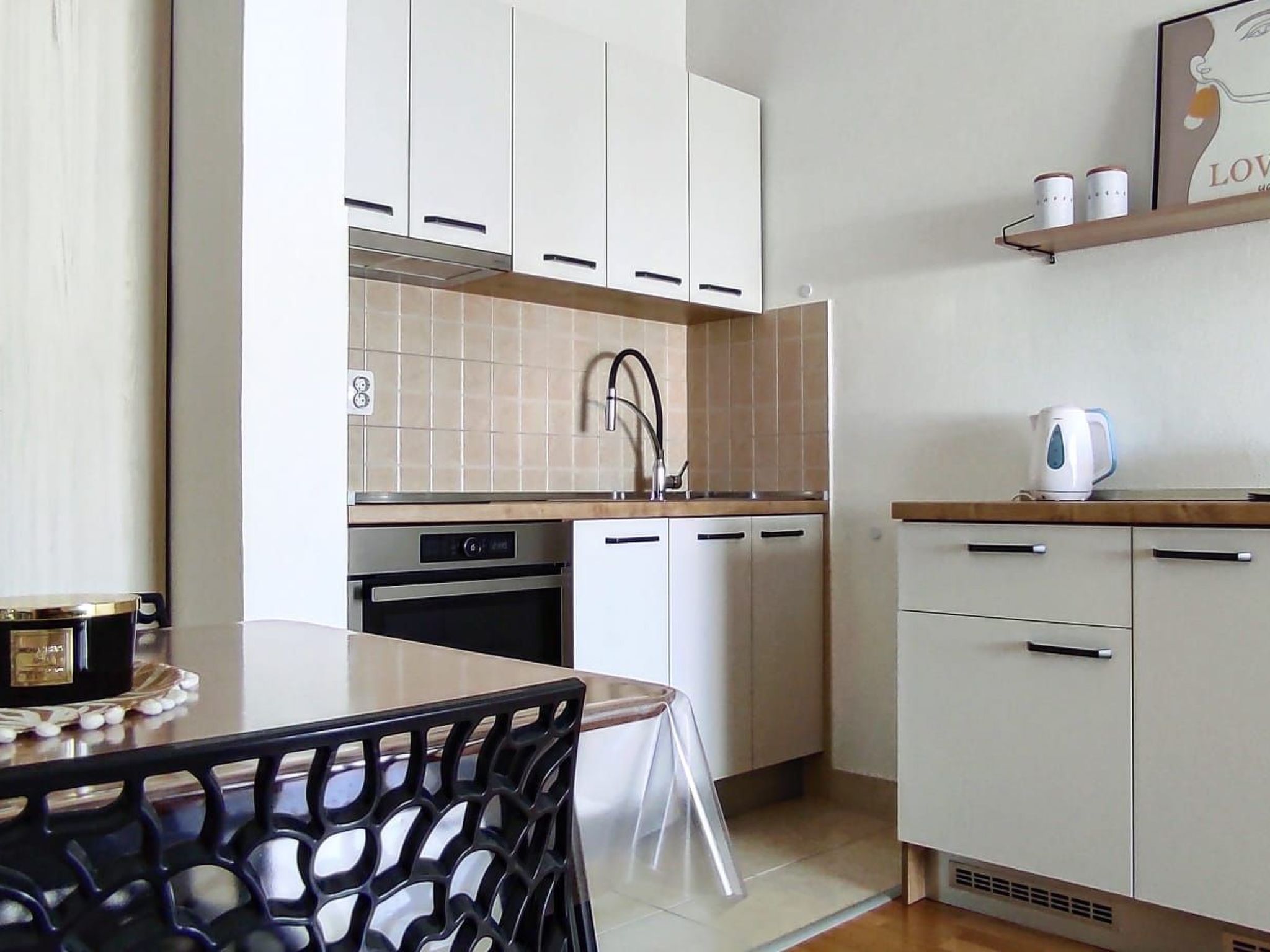 Appartement mit Balkon-Image-tags.info