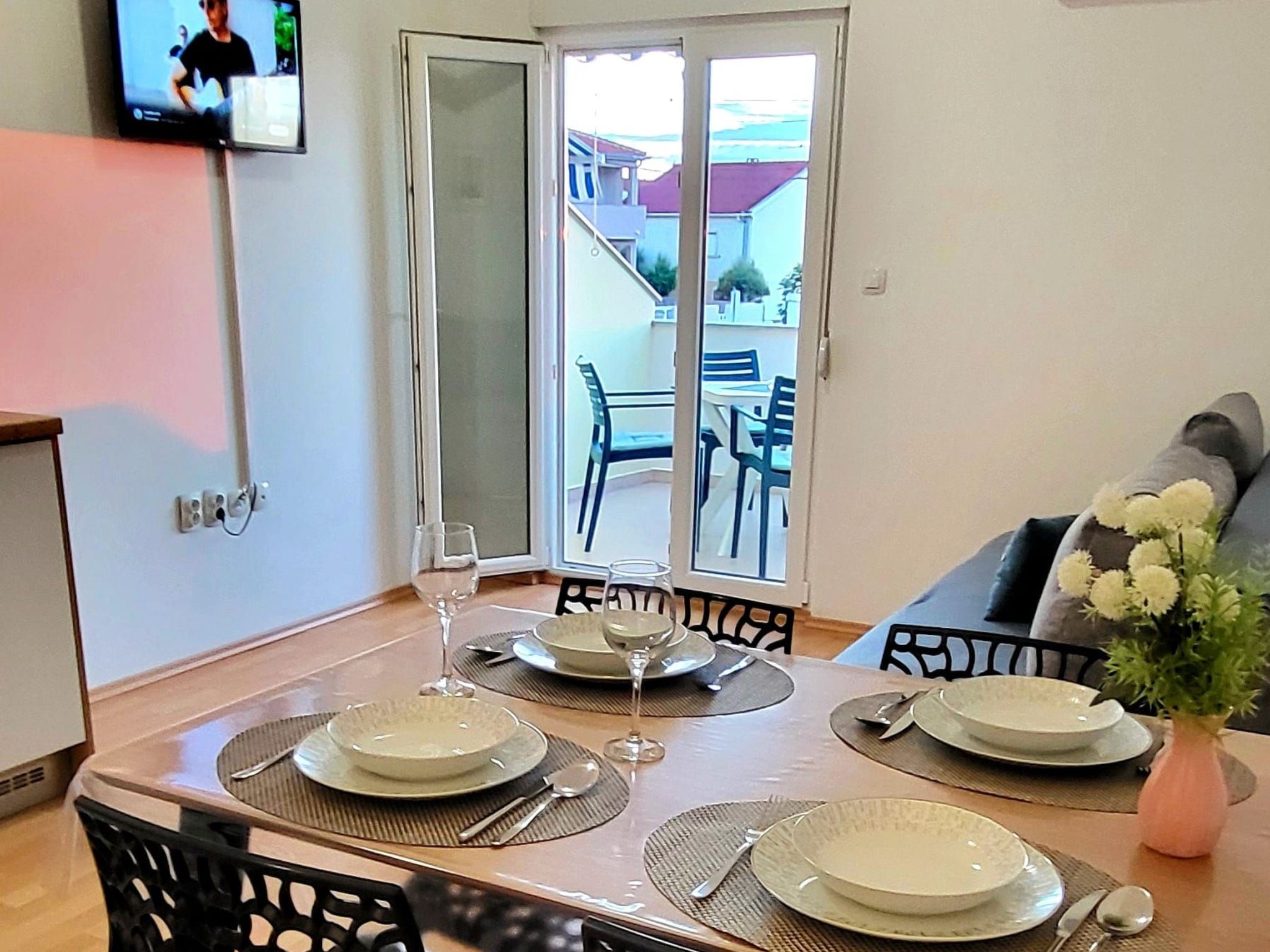 Appartement mit Balkon-Image-tags.info