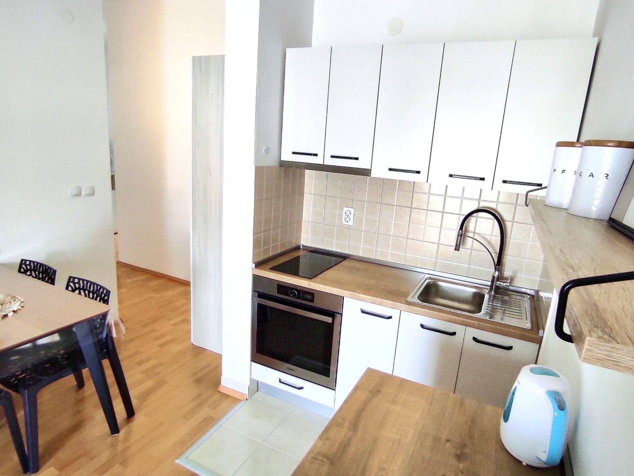 Appartement mit Balkon-Image-tags.info