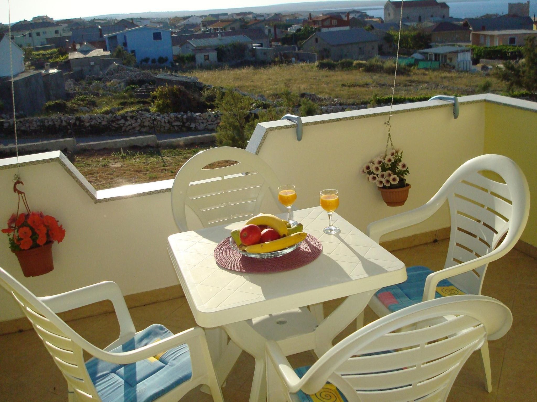 Appartement mit Balkon