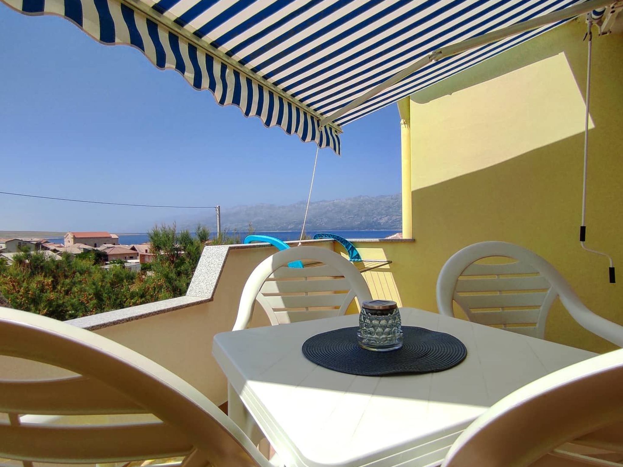 Appartement mit Balkon