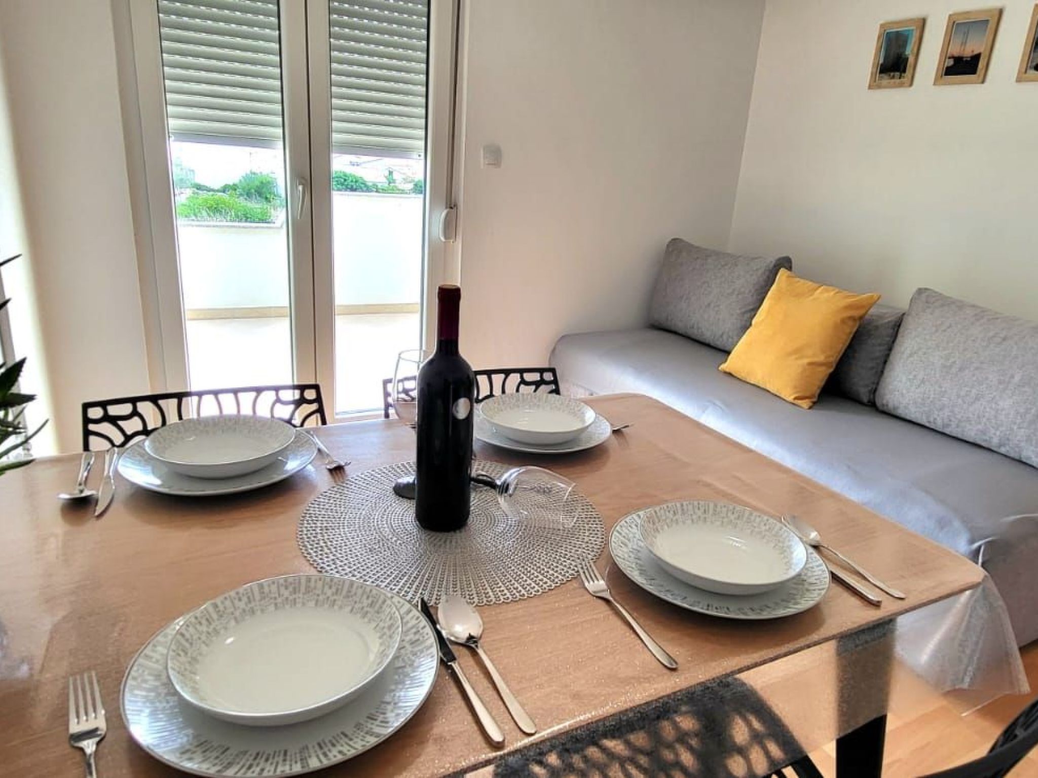 Appartement mit Balkon-Dedans