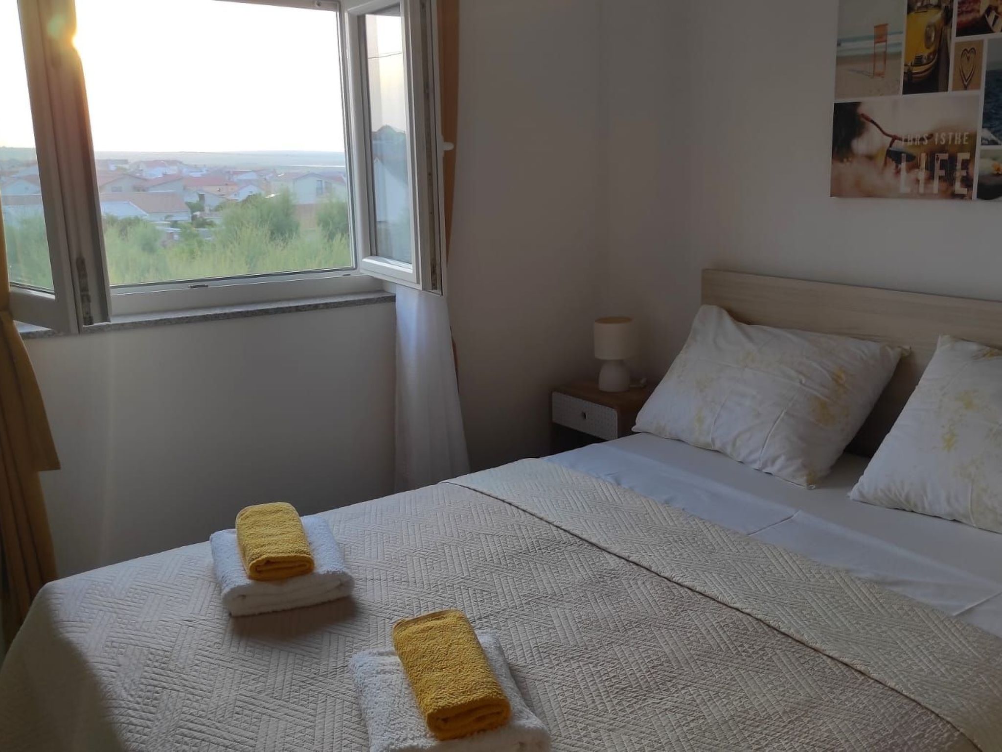 Appartement mit Balkon-Image-tags.info