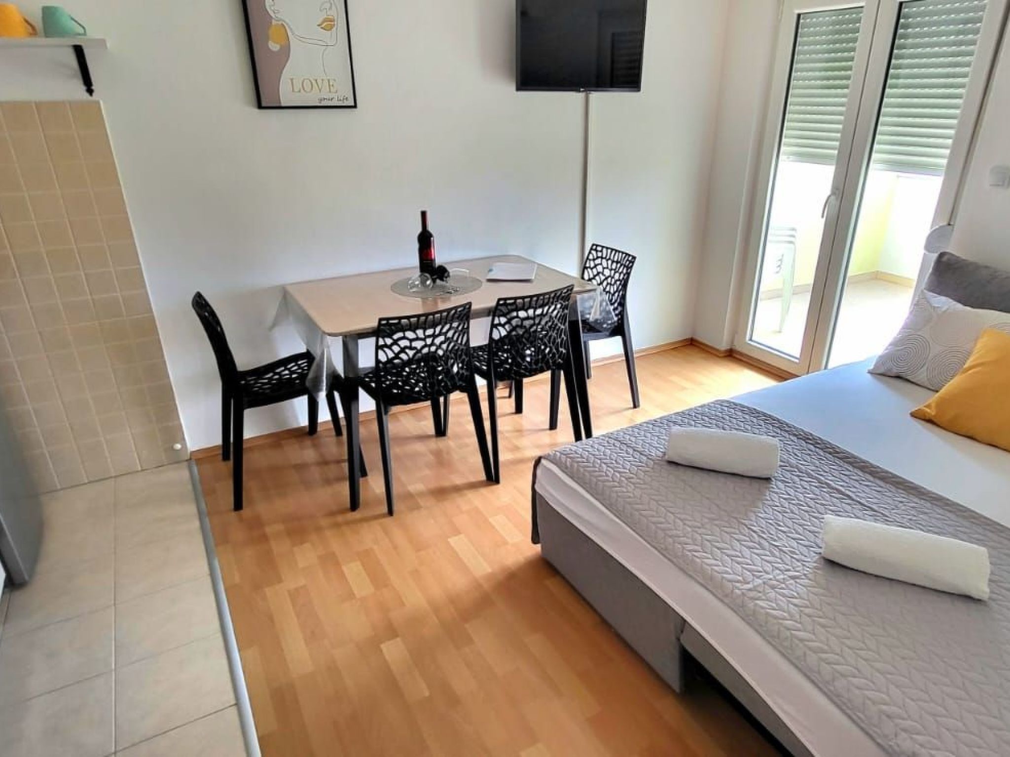 Appartement mit Balkon-Image-tags.info