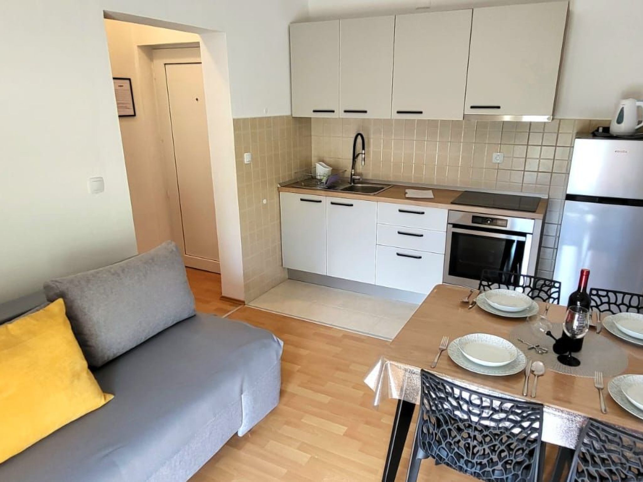 Appartement mit Balkon-Dedans