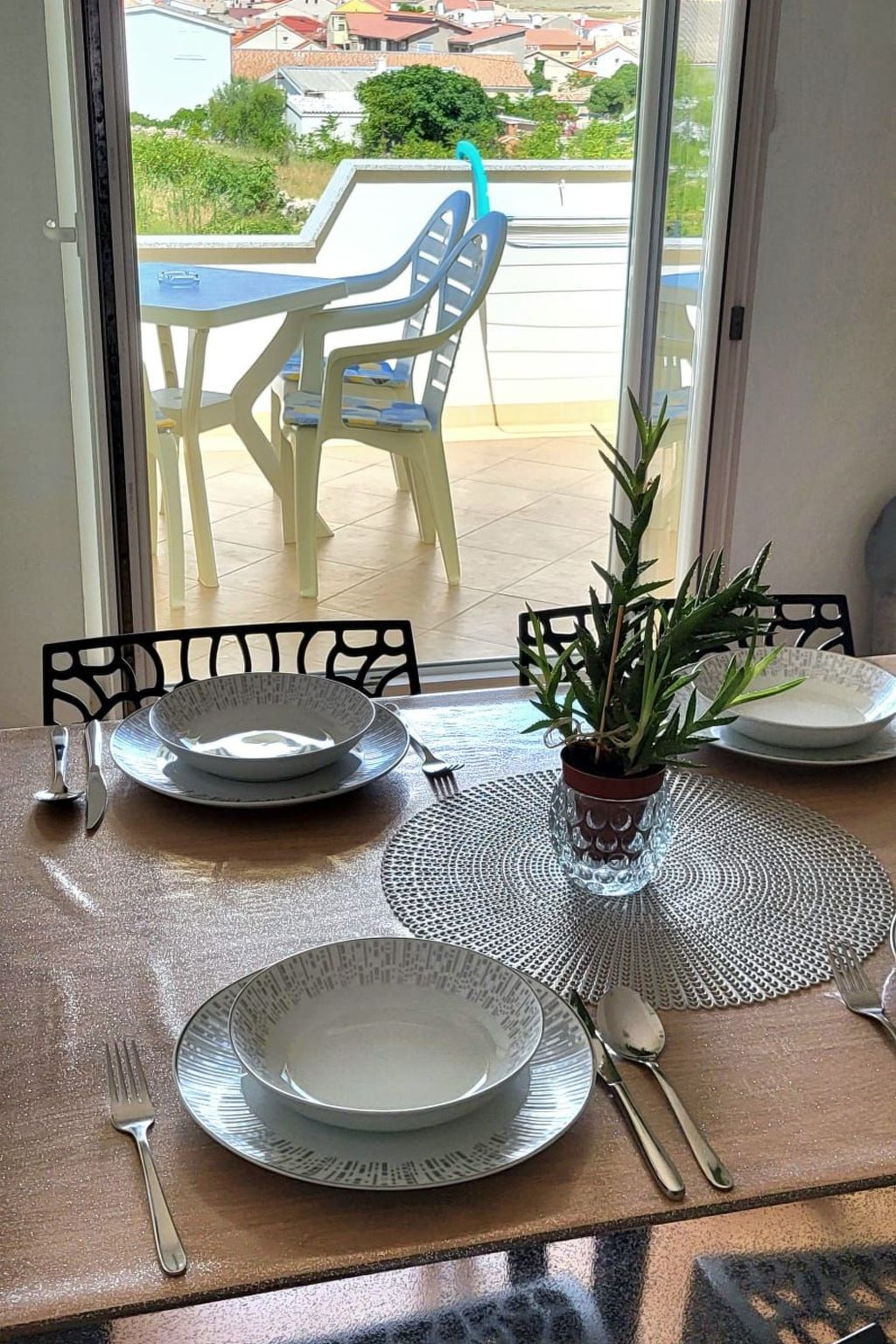 Appartement mit Balkon-Image-tags.info