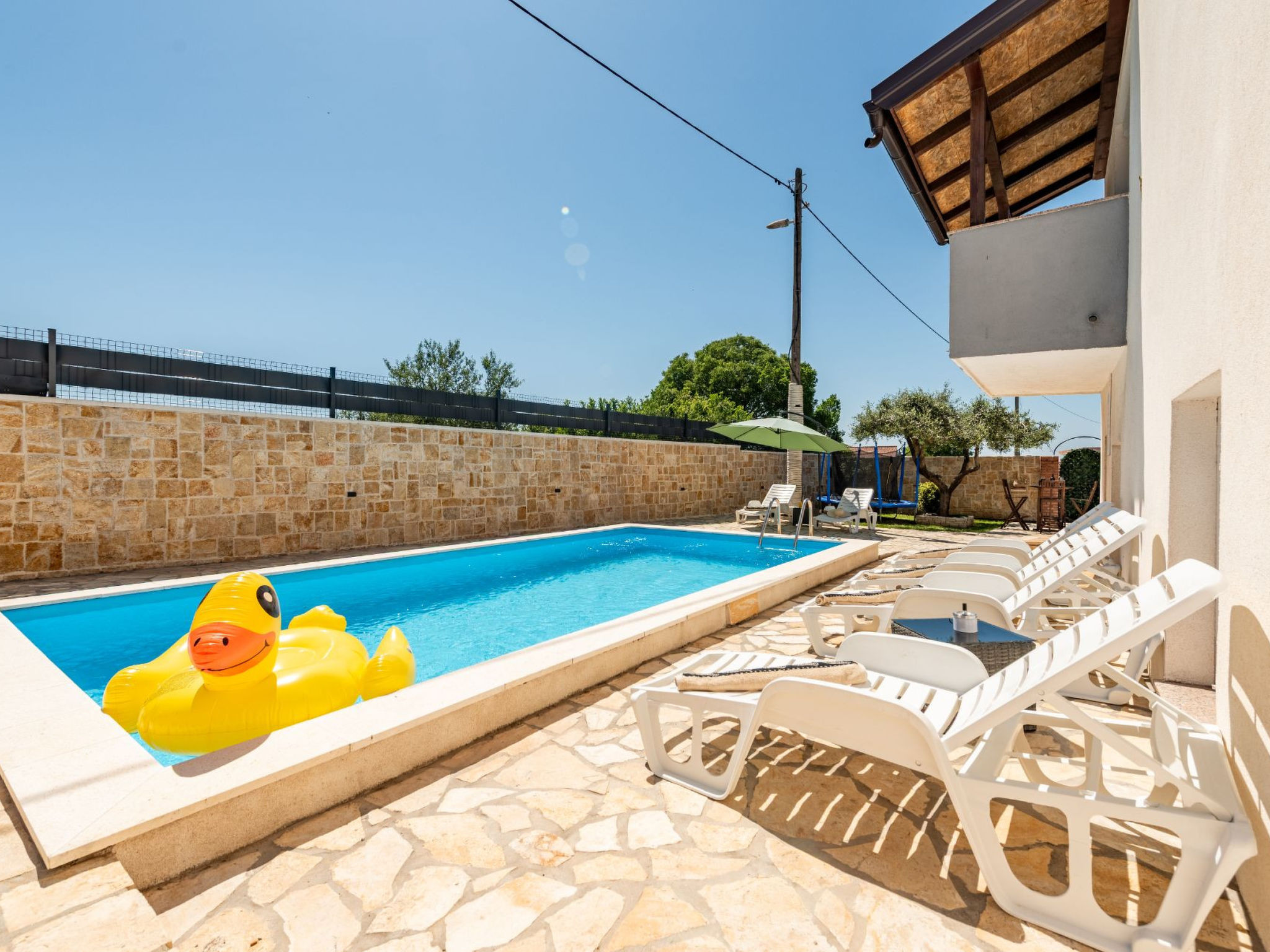 Villa Ariane with pool - Binnen