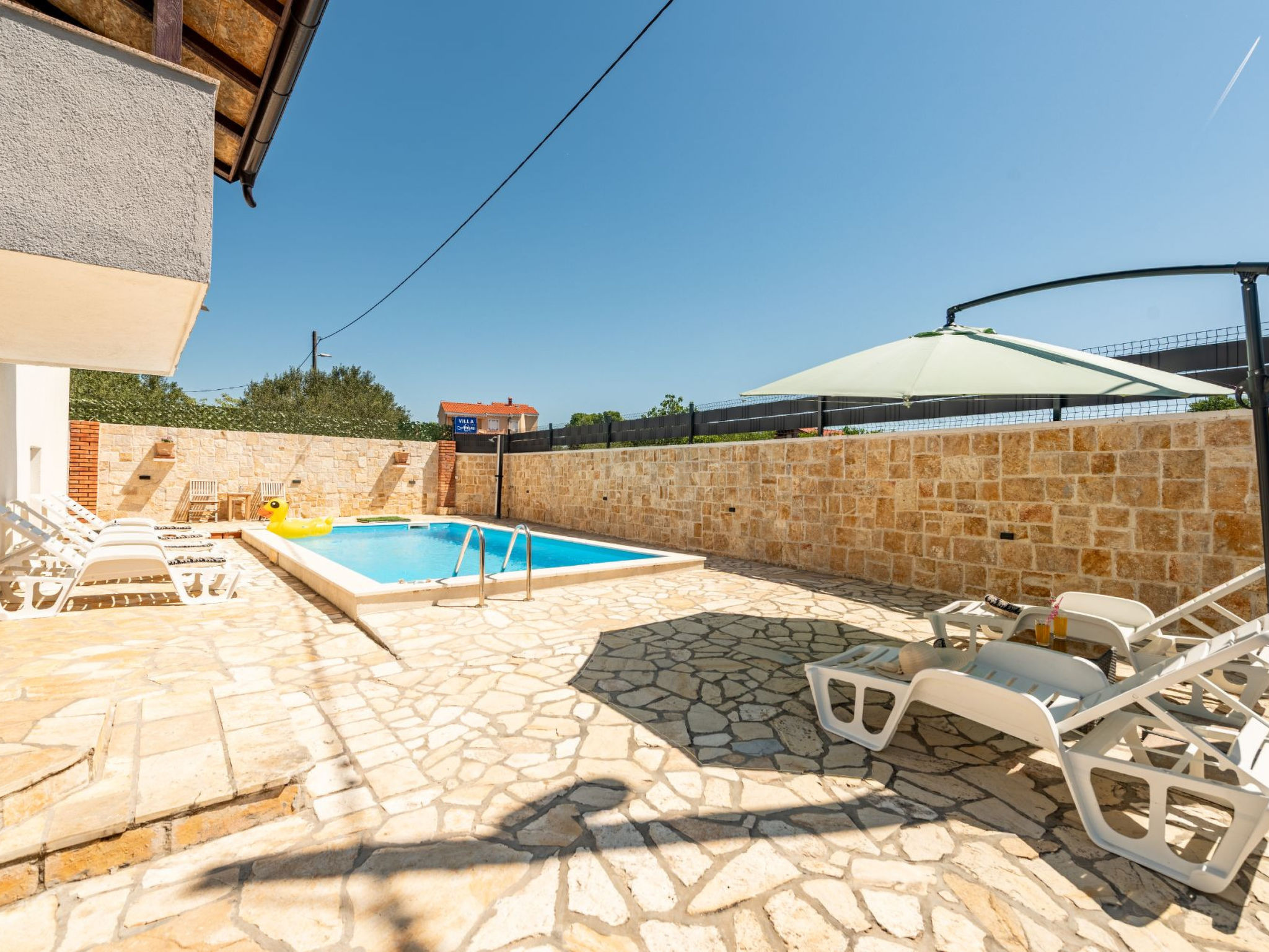 Villa Ariane with pool - Binnen