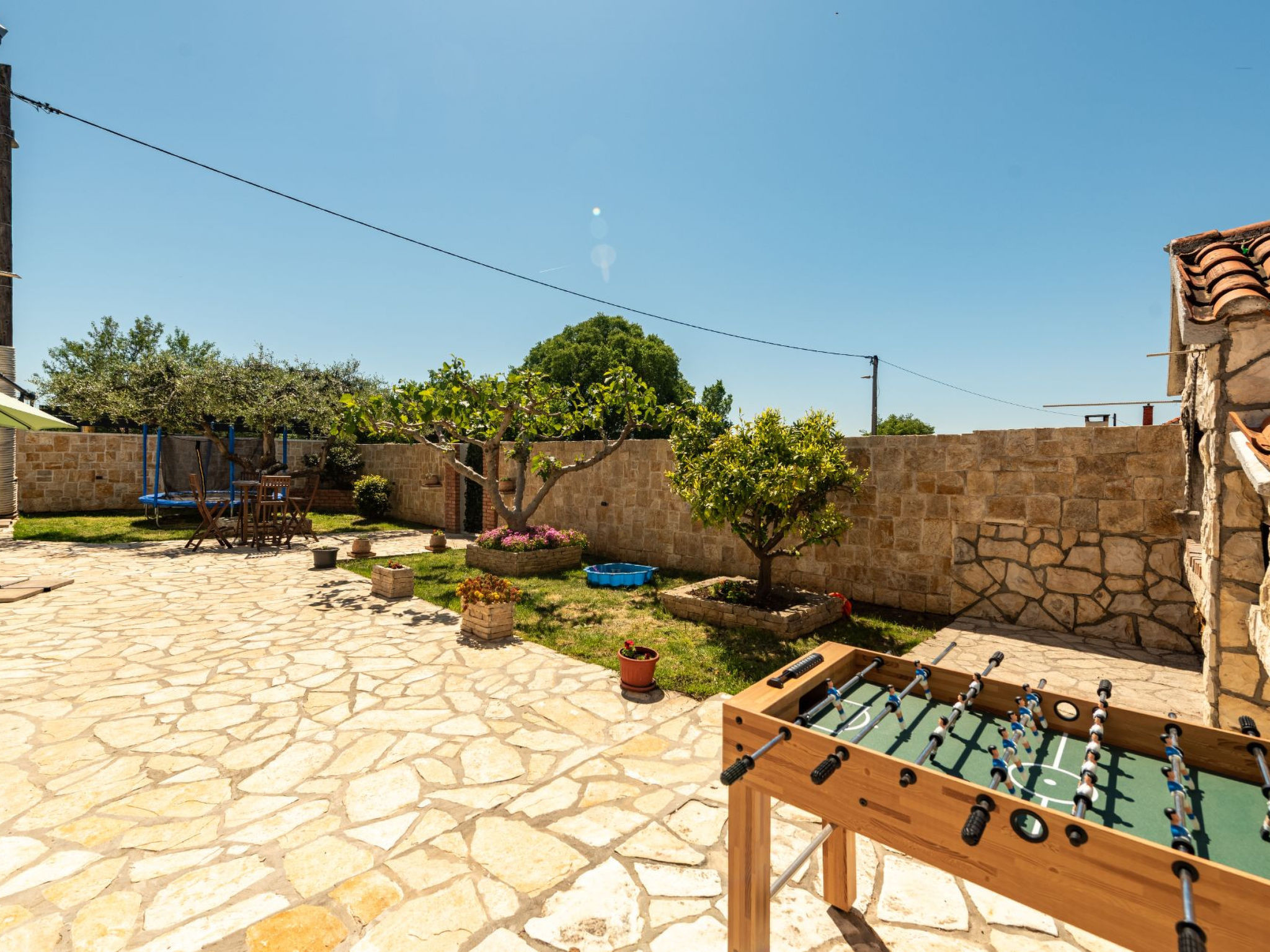 Villa Ariane with pool - Buiten