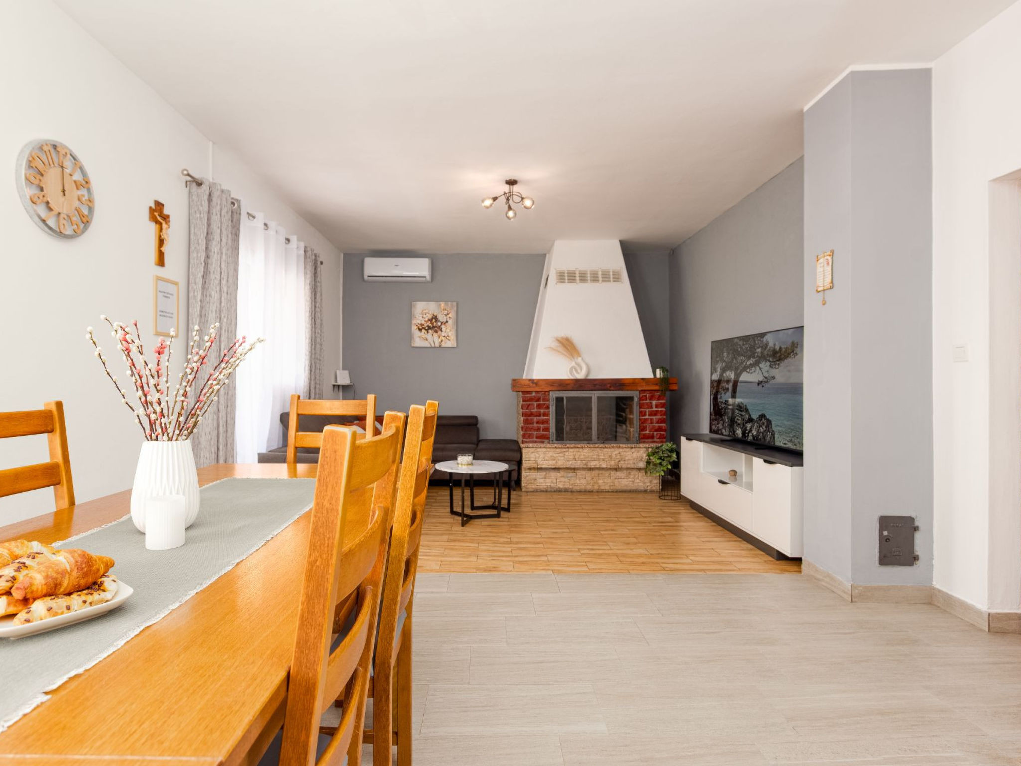 Villa Ariane with pool - Binnen