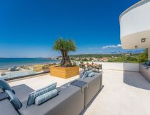 Villa Four Seasons Ljubac: Luxe & Zeezicht op 30 meter van het strand - thumbnail 5