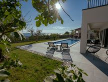 Strandnahe Villa Kara Sevda für 10 Personen