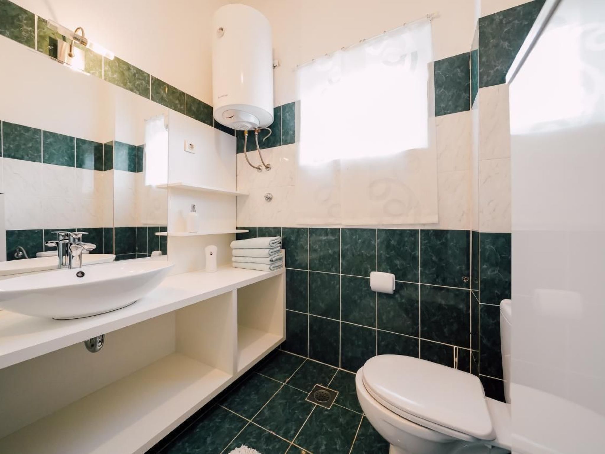 Wohnung mit Whirlpool-Binnen