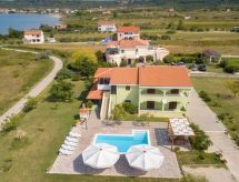 Appartement met jacuzzi en uitzicht op zee, 80m van strand in Krneza - thumbnail 5
