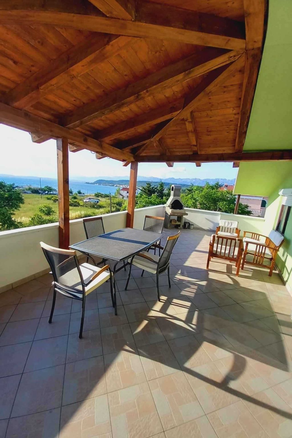 Wohnung mit Whirlpool-Drinnen