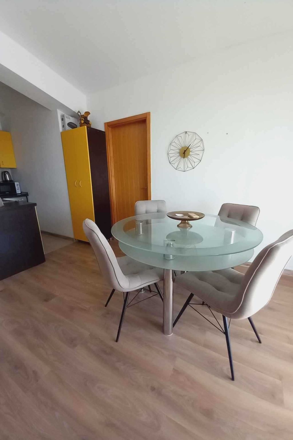 Wohnung mit Whirlpool-Drinnen