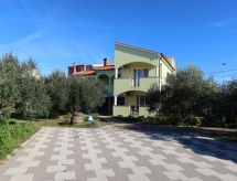 Sfeervol appartement voor 4 personen op 1 km van strand in Vrsi - thumbnail 1
